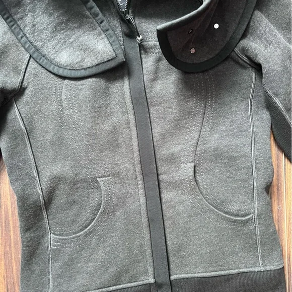 Lululemon Scuba Hoodie Detachable Hood Sz 4 - Picture 6 of 15